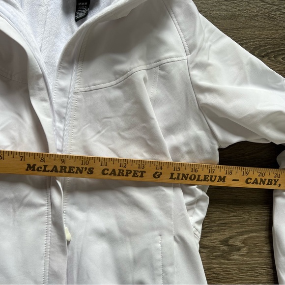 Kirkland Ladies' Softshell Jacket White Fleece-Lined Women's size Medium - Picture 6 of 7
